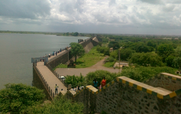 Aji Dam Garden Zoo Park in Rajkot Gujarat