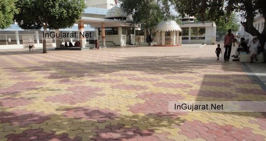 Ranuja Temple Picnic Spot Images Rajkot