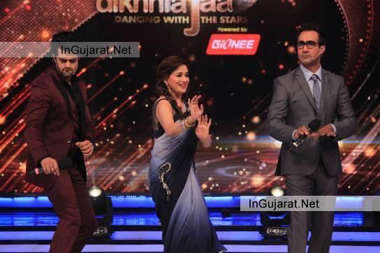 Madhuri Dixit Dancing Pics 2014 - Latest Madhuri Dixit Dance Images in Jhalak Dikhhla Jaa Season 7