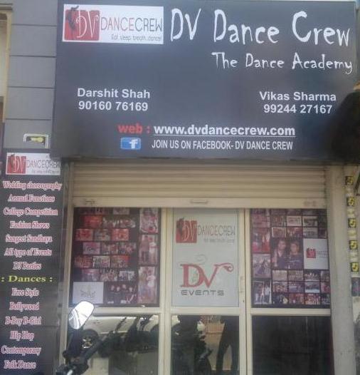 DV Dance Crew in Ahmedabad - Navratri Special Garba Batch