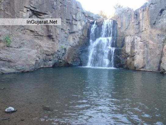 Jhanjhari Waterfall in Ahmedabad - Zanzari Waterfall near Ahmedabad in Gujarat - Location - Distance - Photos - Images