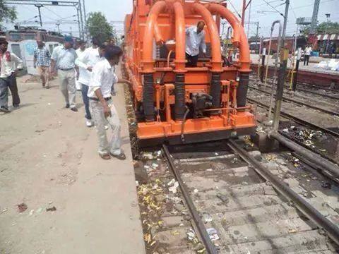 Railway Track Cleaning Machine