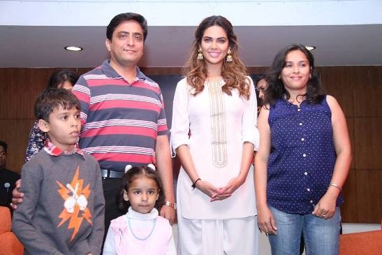 Esha Gupta Latest Pics from 31st December Party 2014